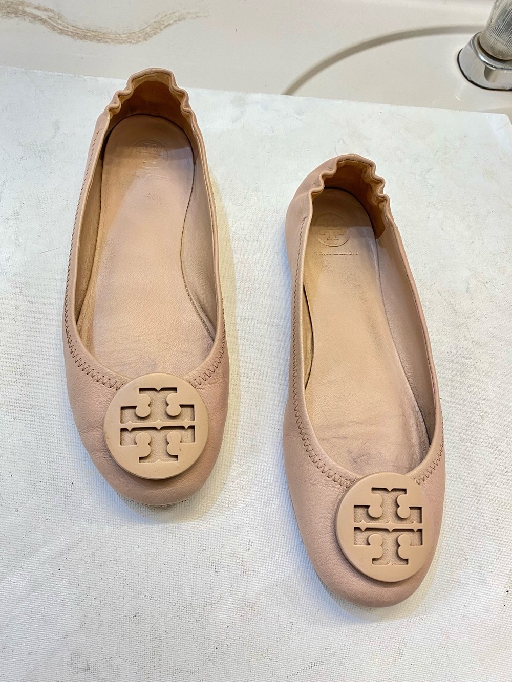 Tory Burch Minnie ballet flat Women Size 8M good condition and great bottom